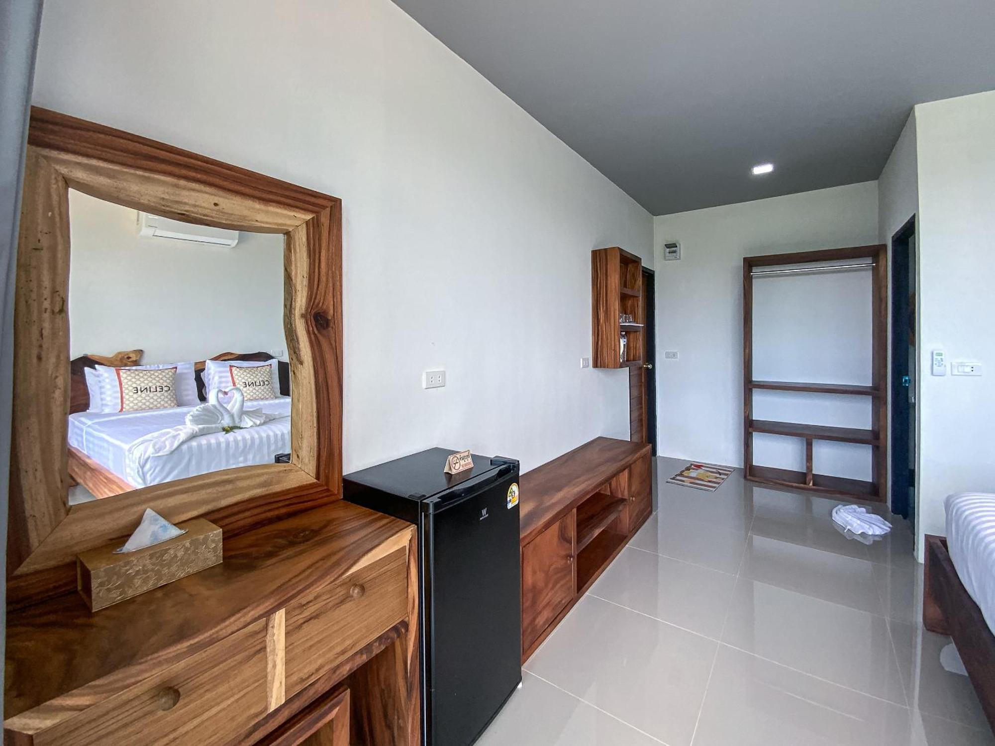 Samet Nangshe Goodview Hotel Takua Thung Exterior foto