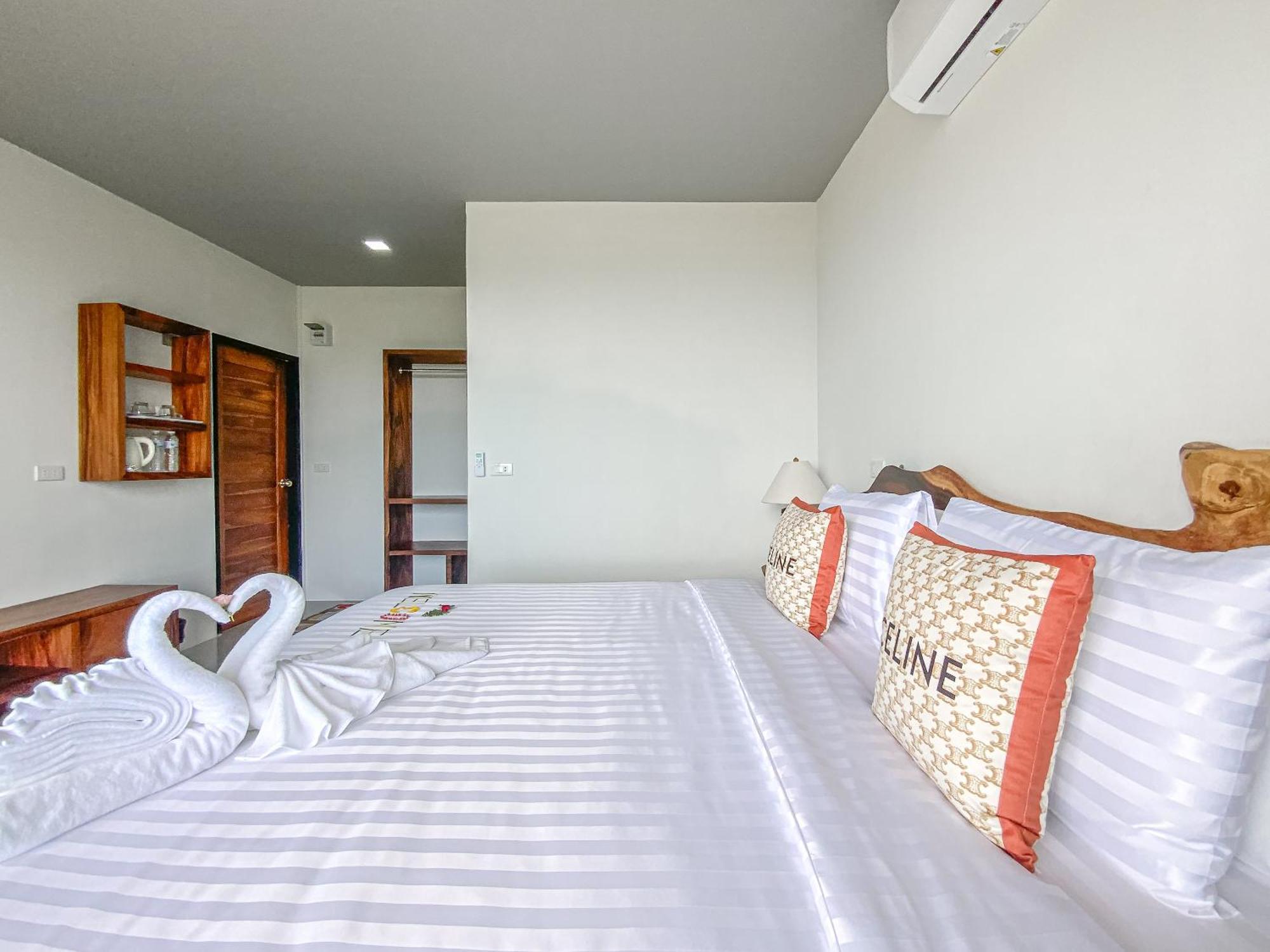 Samet Nangshe Goodview Hotel Takua Thung Exterior foto